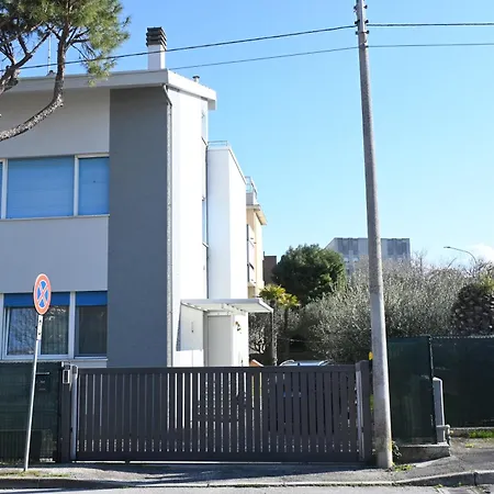Se226 - Senigallia, Nuovo Trilocale Con Ampio Giardino سينِغاليا